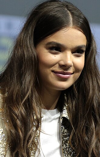 Hailee Steinfeld