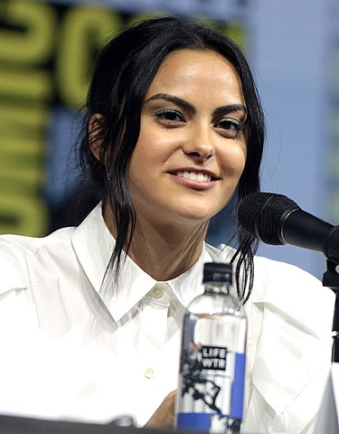 Camila Mendes