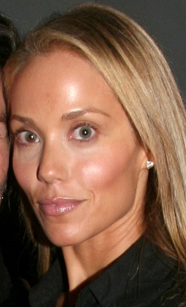 Elizabeth Berkley
