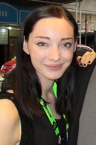 Emma Dumont